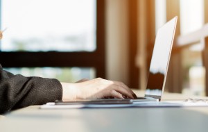 Hide Desktop Icons on Mac